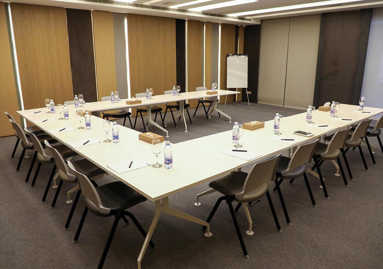 Saifi Suites Hotel Bejrut Zewnętrze zdjęcie