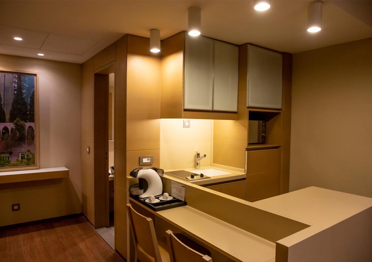 Saifi Suites Hotel Bejrut Zewnętrze zdjęcie