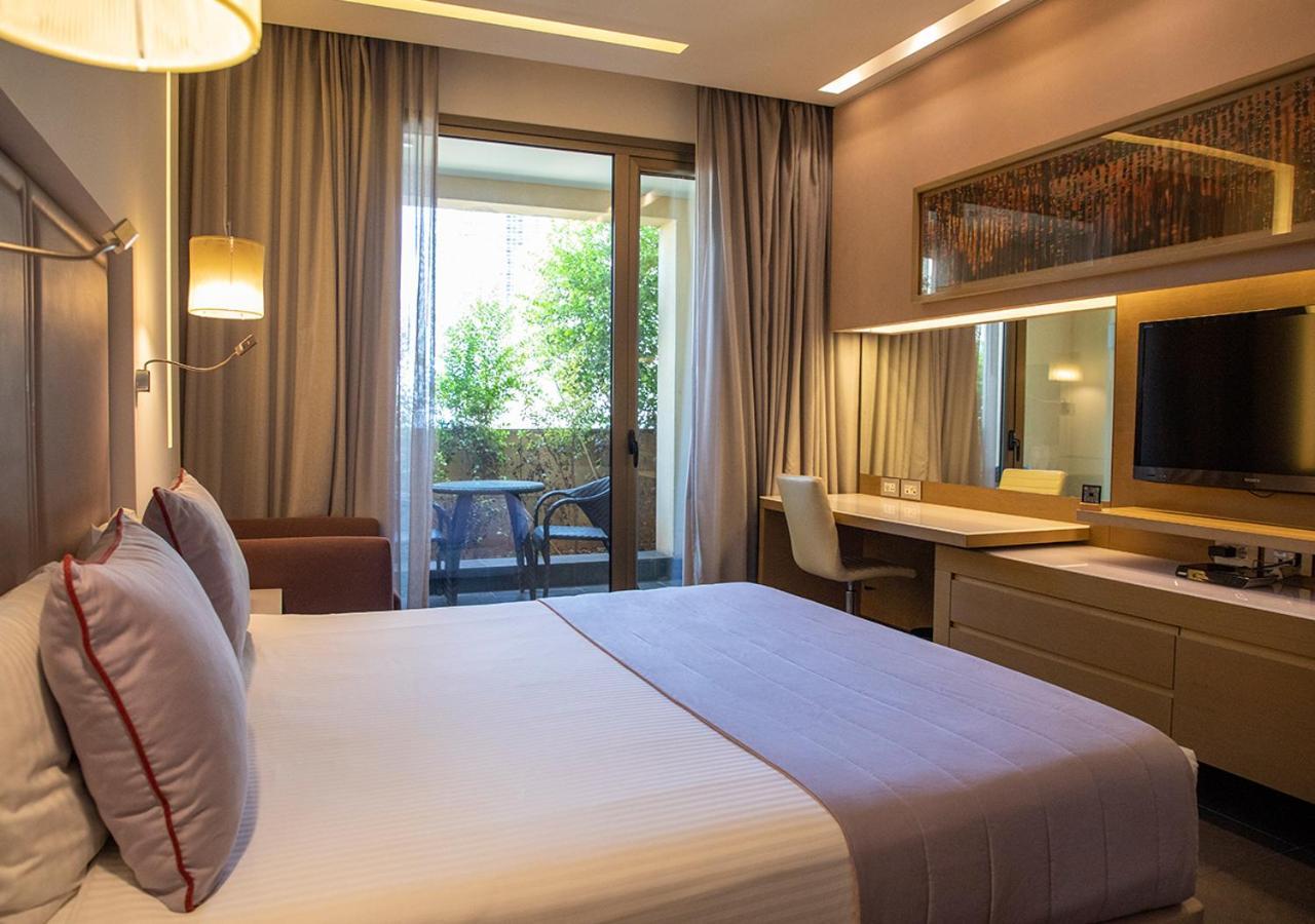 Saifi Suites Hotel Bejrut Zewnętrze zdjęcie