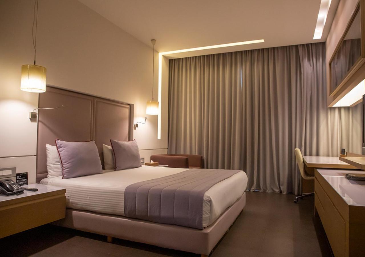 Saifi Suites Hotel Bejrut Zewnętrze zdjęcie